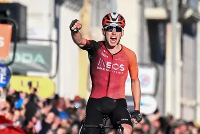 Magnus Sheffield vince l'ottava tappa della Parigi Nizza 2025 © ASO/Billy Ceusters