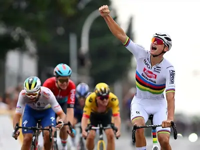 Mathieu van der Poel conquista la Super 8 Classic 2023 © Getty Images