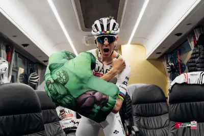 Tadej Pogačar, qui sul bus al termine de Il Lombardia © UAE Team Emirates via X