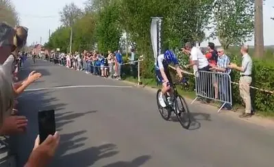 Joseph Blackmore conquista la Liegi-Bastogne-Liegi U23