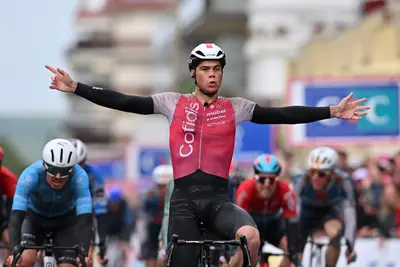 Milan Fretin supera Hennequin sul traguardo e vince la prima tappa a Dunkerque ©Team Cofidis-GettySport