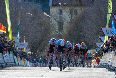 La volata che ha deciso la quarta tappa della Volta a Catalunya 2026 © Volta a Catalunya via X