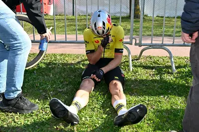 Wout Van Aert all'arrivo della Dwars door Vlaanderen © Team Visma Lease a Bike