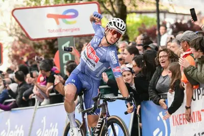 Quentin Hermans, vincitore della terza tappa dell'Itzulia  © Twitter Alpecin-Deceuninck