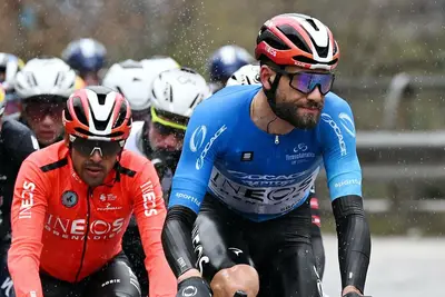 Filippo Ganna, sulle strade della Tirreno-Adriatico 2025 © INEOS Grenadiers via X