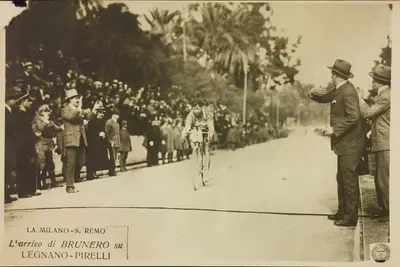 L’arrivo di Giovanni Brunero alla Milano-Sanremo del 1922 ©Fondazione Pirelli