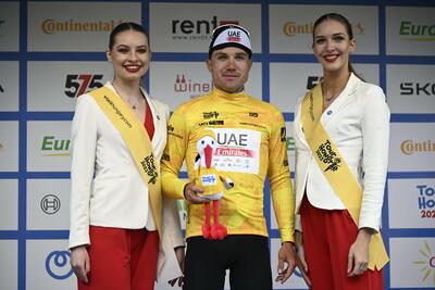Marc Hirschi festeggia la prima vittoria in una corsa a tappe © Tour de Hongrie