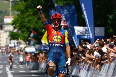 Giulio Ciccone vince la Clásica Sebastián 2025 © Donostiako Klasikoa via X