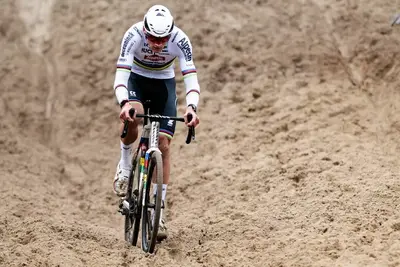 Mathieu van der Poel durante l' X20 Hofstade - Plage Cross ©Getty Images