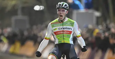Laurens Sweeck vince ed esulta a Diegem © Wielerflits / Cor Vos
