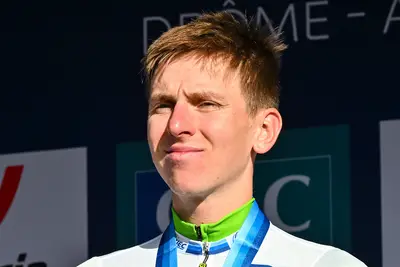 Pogačar sul podio all'Europeo in Drôme-Ardèche 2025