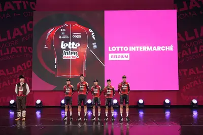 La Lotto Intermarché alla presentazione delle squadre ©Giro d'Italia