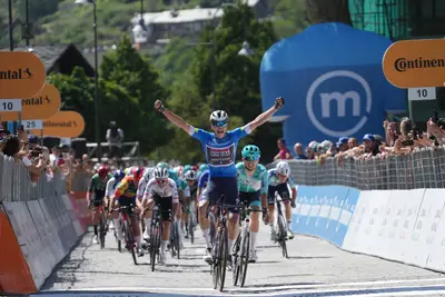 Tappa e maglia per Paul Magnier a Saint-Vincent ©Giro Next Gen