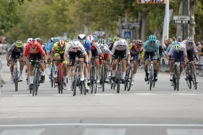 La volata vincente di Marc Hirschi sul traguardo del Memorial Marco Pantani 2024 © Movistar Team / SprintCycling via X