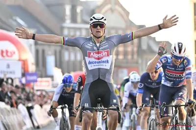 Deceuninck è stato lo sponsor principale della squadra dei fratelli Roodhooft per 4 anni e mezzo © via X @AlpecinDCK