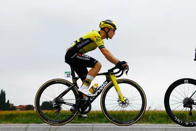 Axel Zingle durante la Vuelta a España 2025 © Visma-Lease a Bike via X