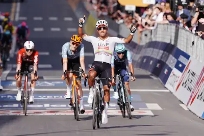 Jhonatan Narváez vince a Cosenza ©Giro d'Italia