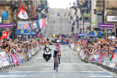 Van Vleuten sul traguardo di Glasgow, suo ultimo mondiale ©UCI