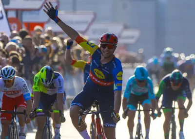 Jonathan Milan vince ad Orihuela © VCV