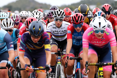 Il gruppo femminile nel 2022 © velonews.com