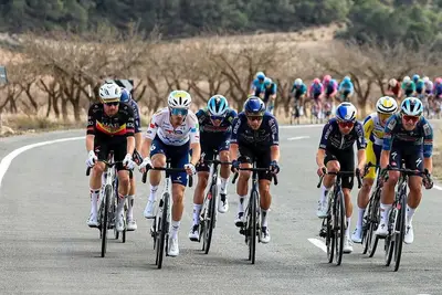 Un'immagine della Vuelta Murcia, con Tim Wellens e Tom Pidcock ©Photo Gomez Sport