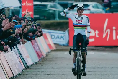 Mathieu van der Poel vince a Zonhoven © UCI Cyclocross
