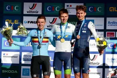 Tadej Pogačar vince la prova in linea degli Europei 2025 ©Sprint Cycling