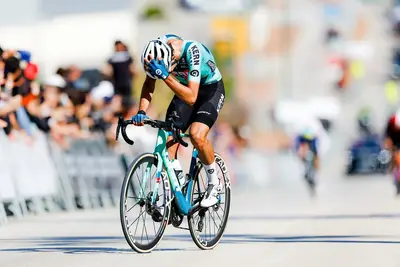 Diego Uriarte sul traguardo della quarta tappa della Vuelta a Andalucia © Equipo Kern Pharma / SprintCycling