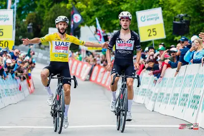 Arrivo in parata per Adam Yates e João Almeida a Villard-sur-Ollons © UAE Emirates-SprintCycling