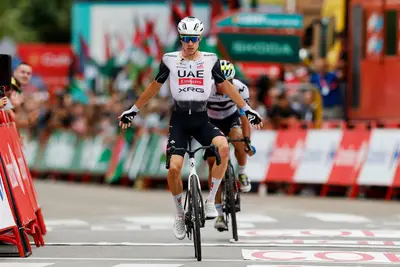 Juan Ayuso vince il Mondiale