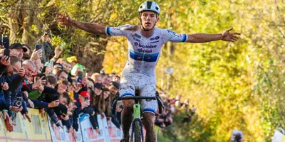 Thibau Nys vince il Koppenbergcross 2025 © Wielerflits / COR VOS
