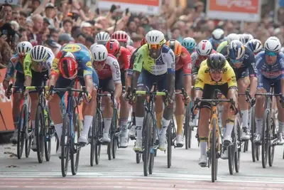Olav Kooij vince la BEMER cyclassics 2024 ©Team Visma | Lease a Bike via IG