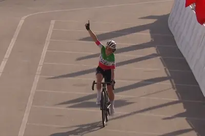 Elisa Longo Borghini vince a Jebel Hafeet