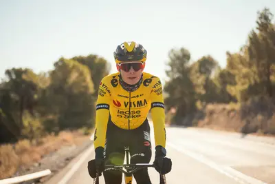 Jonas Vingegaard sta svolgendo un ritiro in Spagna con la squadra in questo mese di dicembre © via X @vismaleaseabike