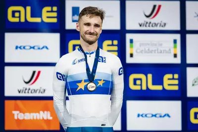 Dan Bigham oro europeo 2024 nell'inseguimento individuale su pista ad Apeldoorn © SWPix via X