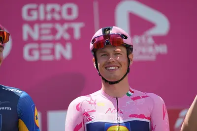 Jakob Söderqvist in maglia rosa all'ultimo Giro Next Gen © Giro Next Gen/LaPresse