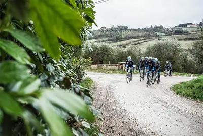Sopralluogo sulle strade bianche © Bahrain-Victorious - Charly López