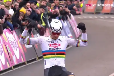 Mathieu van der Poel vince a Hoogerheide