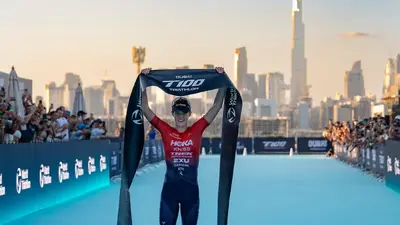 Taylor Knibb conquista il T100 di Dubai e il titolo Mondiale del Triathlon World Tour © T100