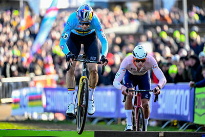 Wout van Aert e Mathieu van der Poel durante l'ultimo Mondiale di Ciclocross © Jumbo-Visma