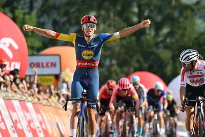 Thibau Nys esulta sul traguardo della terza tappa del Tour de Pologne 2024 © Tour de Pologne via X