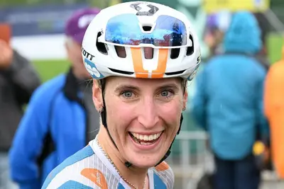 Franziska Koch, ciclista tedesca del Team dsm-Firmenich PosNL © WDR
