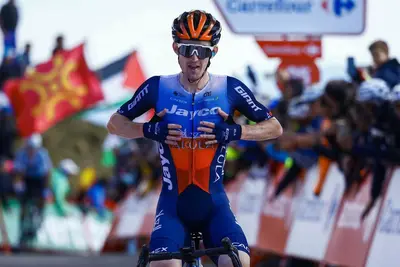 Eddie Dunbar vince la ventesima tappa della Vuelta a España 2024©Sprint Cycling per GreenEDGEteam