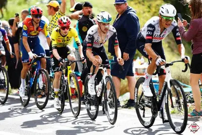 João Almeida con Jonas Vingegaard ©UAE-TeamEmirates