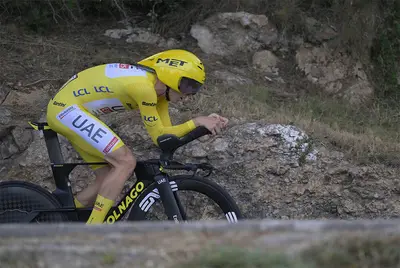 Tadej Pogacar impegnato nella crono di Nizza © Tour de France