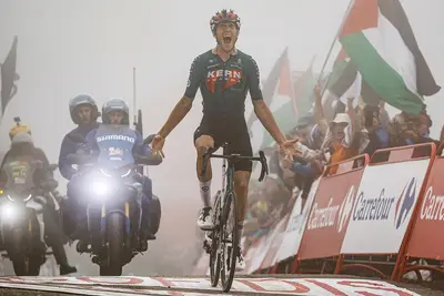 L'urlo liberatorio di Pablo Castrillo sul traguardo della quindicesima tappa della Vuelta a España 2024 © Sprintcycling via X