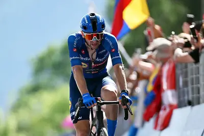 Giulio Ciccone in maglia blu al Giro d'Italia 2026 ©Getty Images