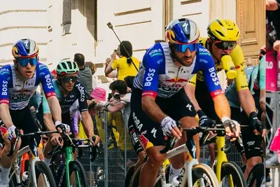 Gianni Moscon nella tappa 15 del Giro d'Italia 2026 a Milano©TWILA Federica Muzzi