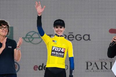 Marta Cavalli in maglia gialla di leader del Tour des Pyrénées © FDJ-Suez