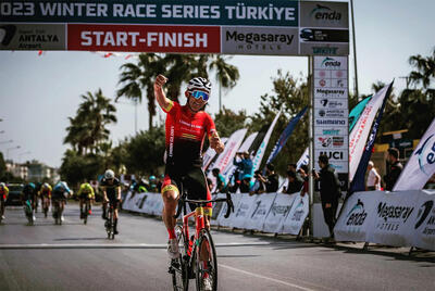 Willie Smit regala il primo successo UCI alla China Glory vincendo l'Alanya CUP 2023 © China Glory